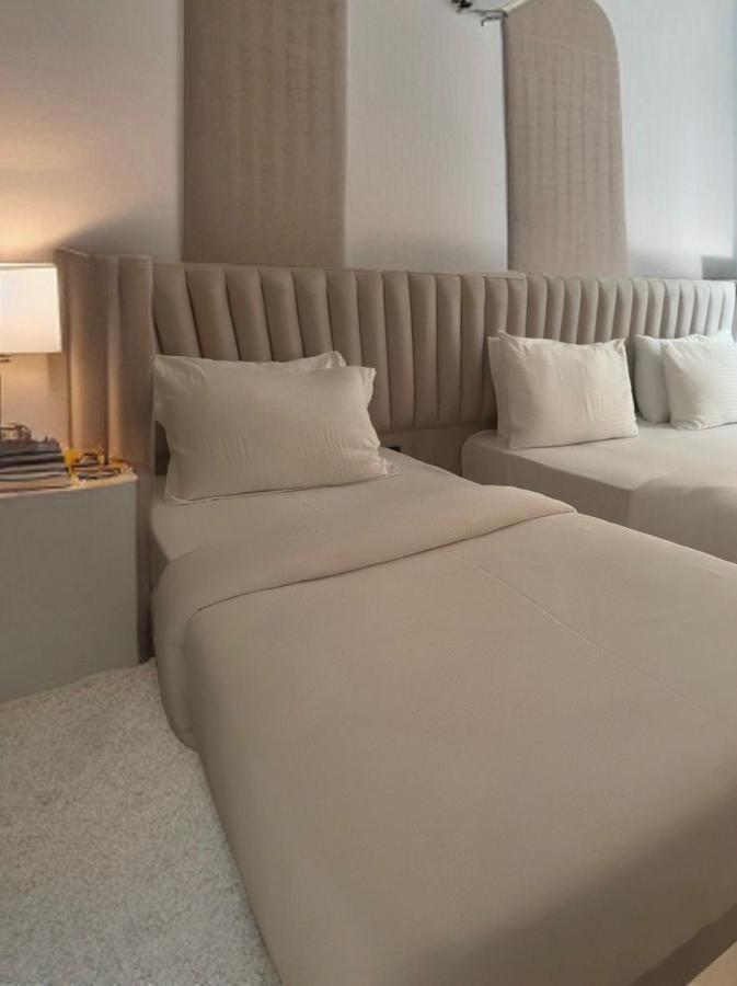 The Queen Airport Hotel-Round Trip Airport Service Arnavutkoy Exterior foto